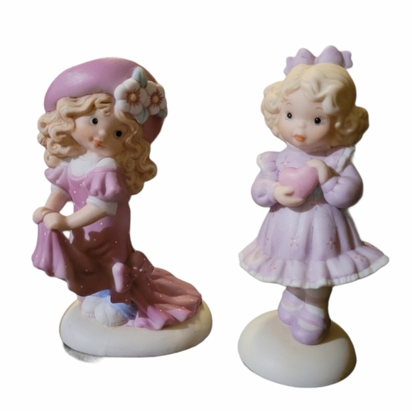 Vintage - 92/93‎ Sisters & Best Friends Figurines - Picture 1 of 3